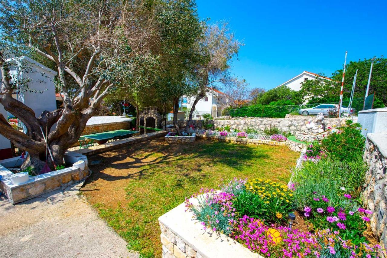 Garden Resort - Apartments Ruzmarin Potocnica Exterior photo